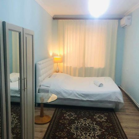 Center Hostel And Tours Erevan Esterno foto