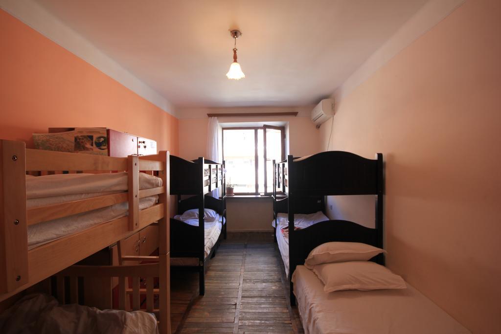 Center Hostel And Tours Erevan Camera foto